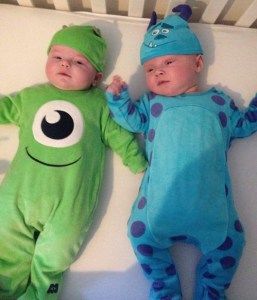 53 Unique Twin Costume Ideas for Halloween and Beyond - Twin Winning